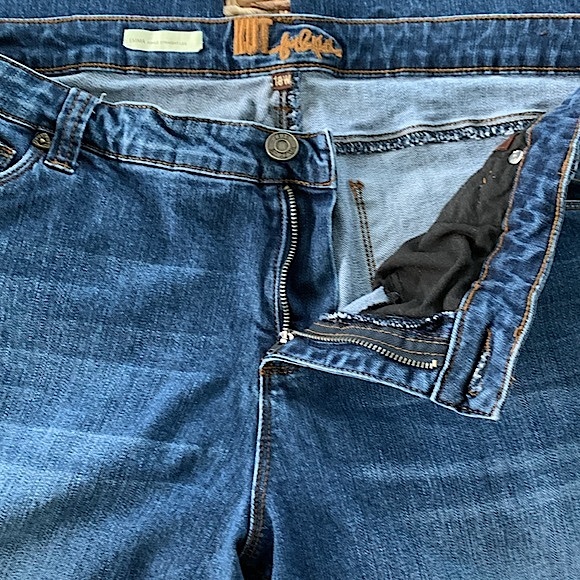 Kut from the Kloth Emma Ankle Straight Jean - Picture 11 of 16